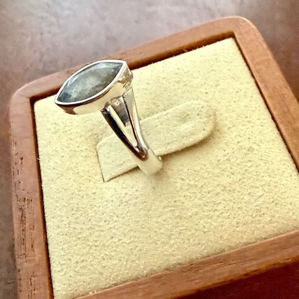 Natural Labradorite Sterling Silver Ring Dainty Marquise Cut Heart Framed Size 6